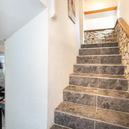 Nyaraló Maison Entiere Pour 6 Personnes Avec Parking Proche Roissy Cdg Et Le Bourget